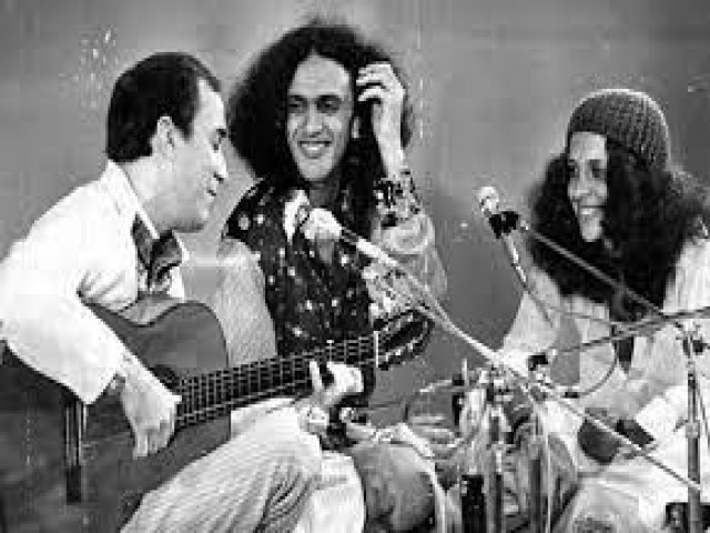 Joo Gilberto, Gal Costa e Caetano Veloso entram na lista da 'Rolling Stone' de maiores cantores