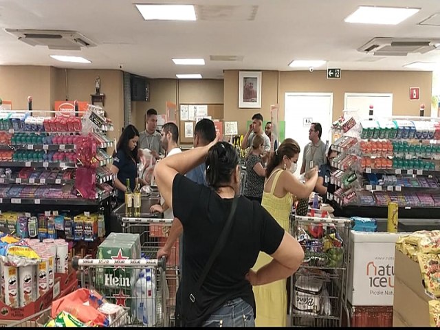 Ano novo, desafio velho: quando at o bsico custa caro no supermercado