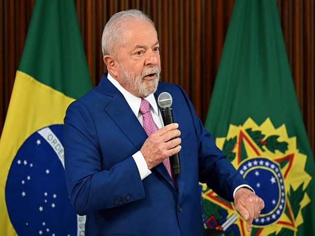 Em reunio ministerial, Lula manda recado ao agronegcio: 