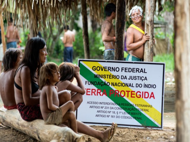 Garimpo ilegal utilizou base da Funai que deveria proteger Yanomami, mostra ofcio indito