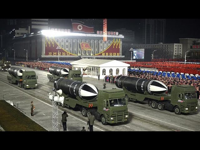 Coreia do Norte exibe maior nmero de msseis nucleares j visto em desfile