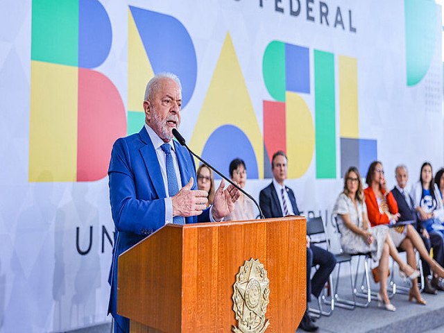 Lula lana Novo Bolsa Famlia, com valor mnimo de R$ 600: 'Programa da sociedade brasileira'
