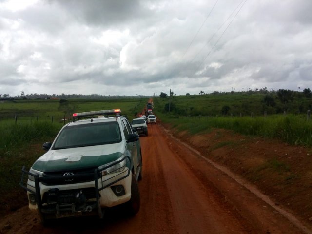 Ibama e PRF destroem avio, caminhonete e suprimentos de garimpos ilegais em Roraima