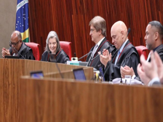 Quem so os magistrados que julgaro Bolsonaro no TSE?