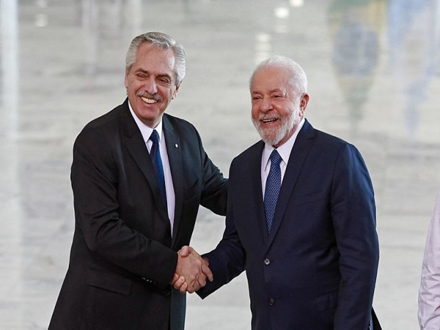 Brasil e Argentina adotam plano conjunto de desenvolvimento