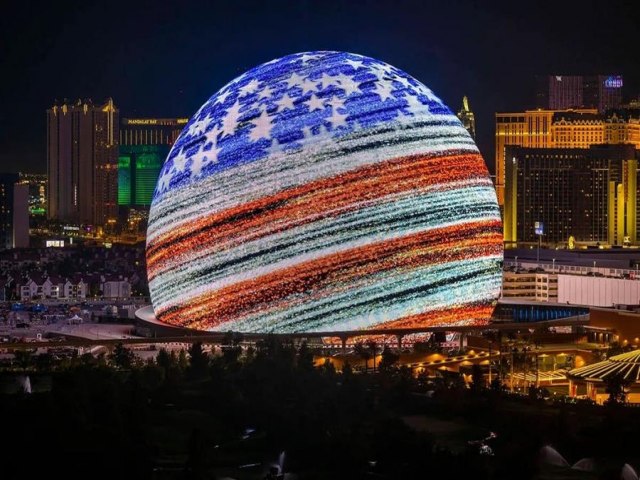 Maior estrutura esfrica do mundo acende as luzes em Las Vegas