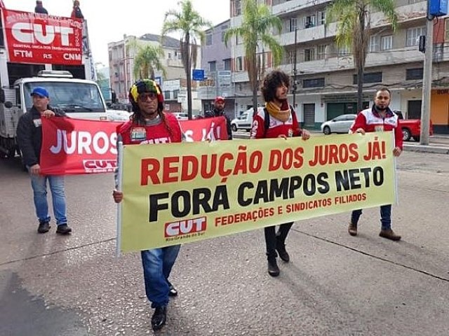 Centrais sindicais realizam ato pela reduo dos juros nesta tera (1) em Porto Alegre