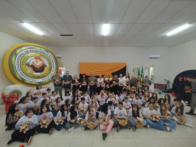 Brigada Militar realiza formatura do PROERD em Tenente Portela