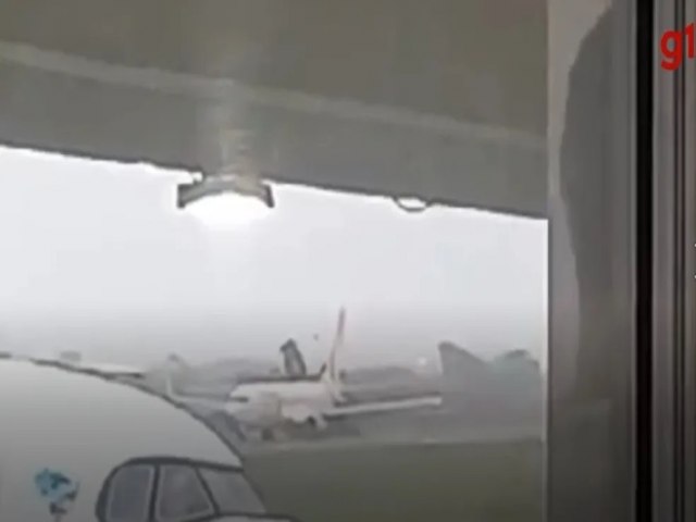 Asfalto de pista desprende e atinge avio que decolava no 2 maior aeroporto de SC