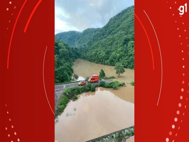 Chuvas no RS: 3 mortes e mais de 2 mil pessoas em abrigos pblicos; um idoso est desaparecido em SC