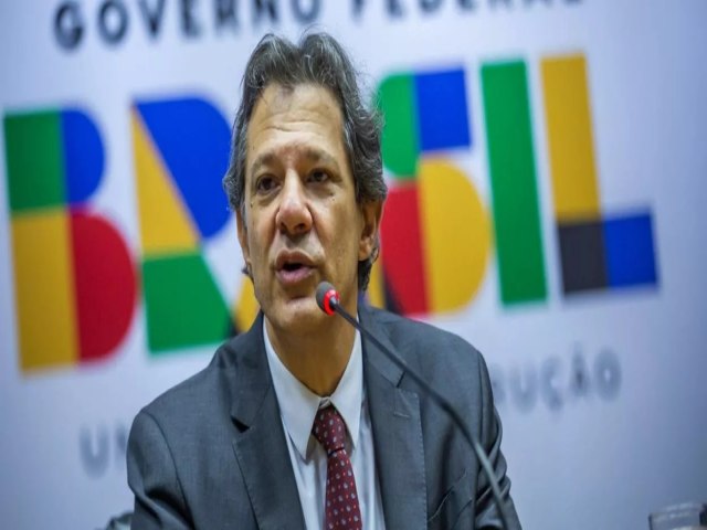 Haddad cobra do PT reconhecimento pelos nmeros da economia e defende debate sobre a sucesso de Lula