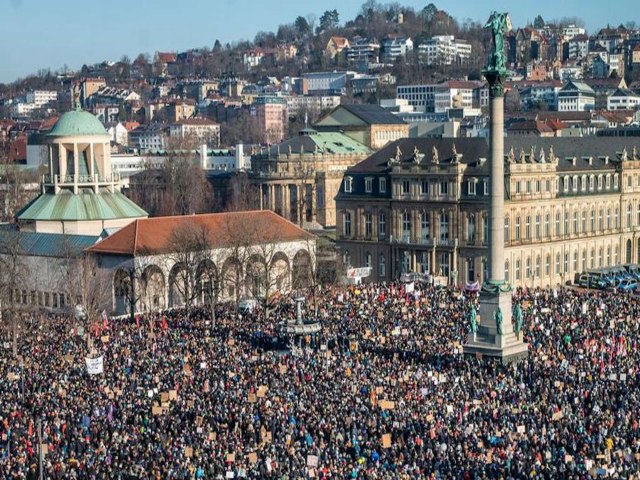 Manifestaes contra extrema direita renem 250 mil na Alemanha