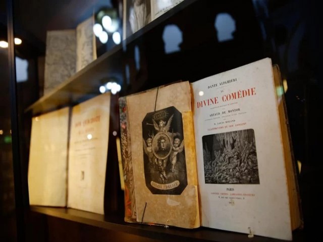 Livros raros da coleo de Gilberto Schwartsmann ganham exposio na Biblioteca Pblica do RS