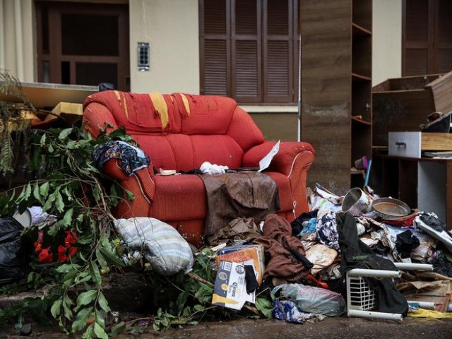 Prefeitura de Porto Alegre orienta moradores a no colocar lixo nas ruas nos prximos dias