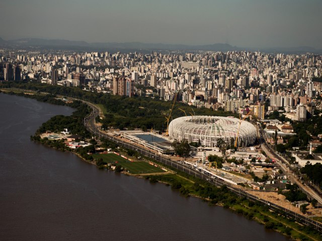 Nvel do Guaba volta a subir e h pontos de alagamentos em Porto Alegre