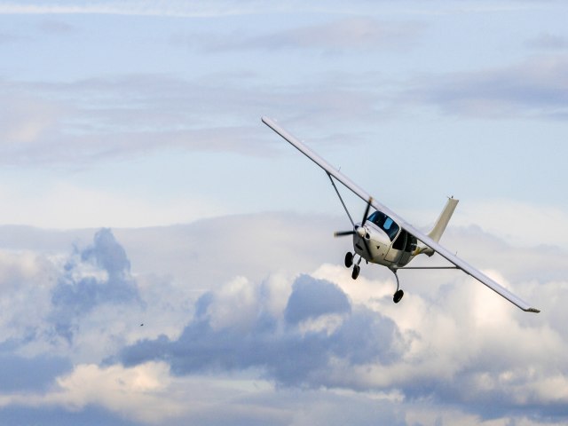 Avio bimotor desaparece na regio de Joinville, em SC