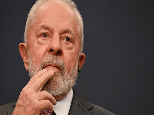 Lula diz que est em curso uma 'operao pente-fino' nos ministrios para revisar gastos