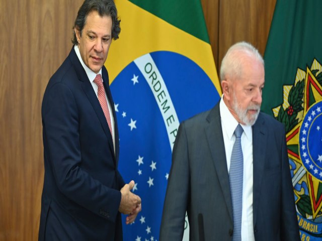 Governo Lula rev corte de gastos, e PF consegue reaver R$ 102 milhes