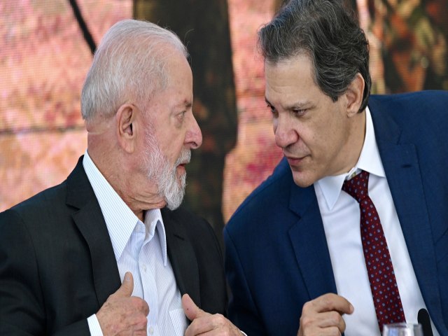 Lula e Haddad se renem no Alvorada para discutir poltica fiscal