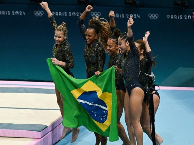 Com suspense e emoo, Brasil faz histria e fica com o bronze na ginstica por equipes