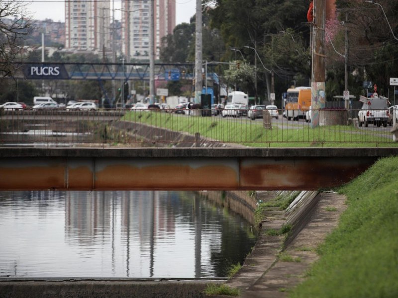 Prefeitura de Porto Alegre prev instalar totens e rguas para monitoramento de riscos climticos at dezembro