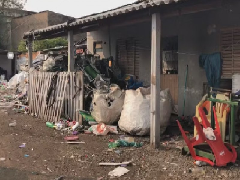 Atiradores invadem casas e matam trs homens a tiros em Alvorada; suspeitos teriam dito ser policiais