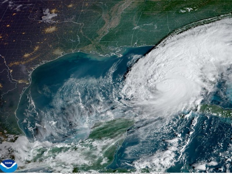 Nasa divulga imagens do furaco Milton visto do espao