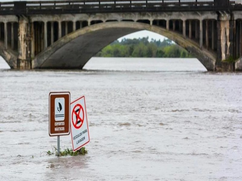 Chuva deve causar alagamentos e cheias no RS