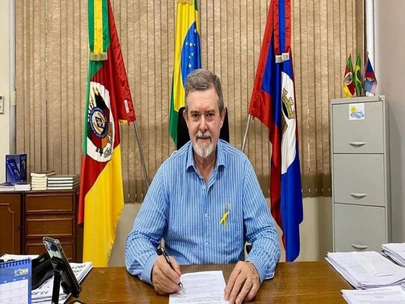 Reeleito em Crissiumal, Marco Aurlio Nedel renuncia ao salrio de prefeito