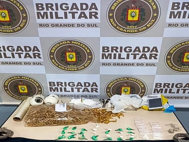 Brigada Militar prende duas pessoas por trfico de entorpecentes em Iju