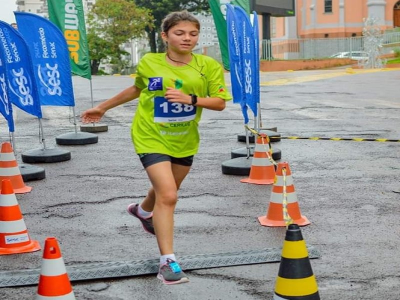 Aos 14 anos, jovem de Tenente Portela se destaca como nova promessa do atletismo brasileiro