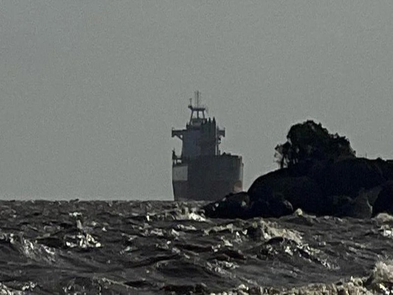 Reunio define nova tentativa de desencalhar navio no canal de Itapu nesta quarta-feira dia 11