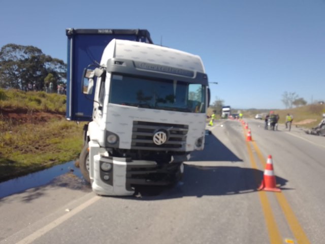 Grave acidente deixa um morto e feridos na tarde deste domingo na Rodovia Floriano Rodrigues Pinheiro