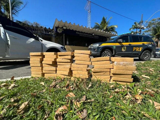 PRF apreende em Paraty pasta base de cocana avaliada em R$ 6 milhes 