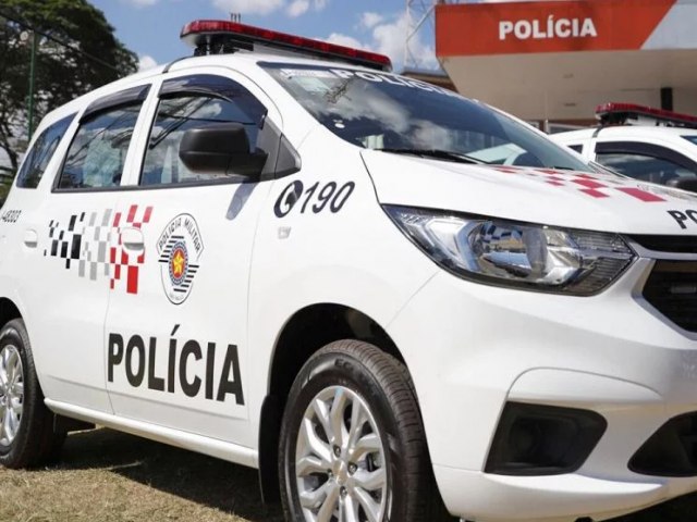 Homens so presos com drogas e rplica de fuzil em comunidade de So Jos dos Campos