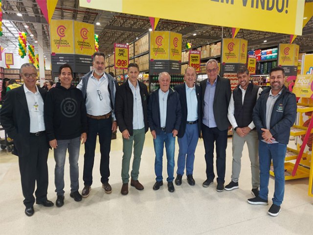 Comercial Esperana inaugura unidade em Pindamonhangaba