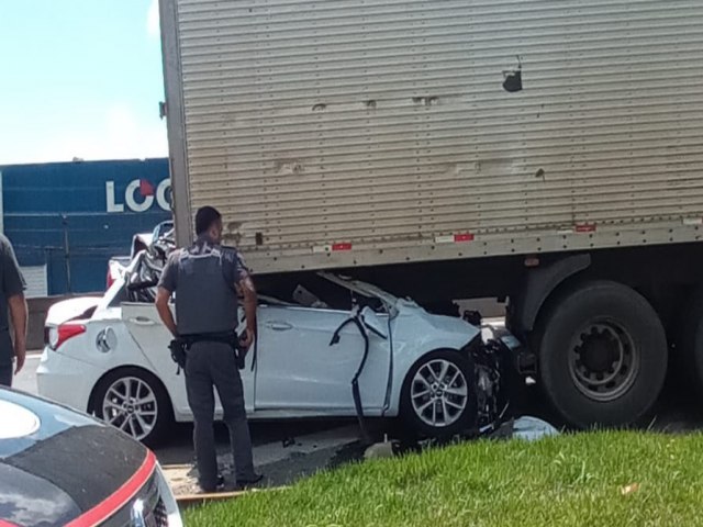 Motorista morre em grave acidente na tarde desta tera na Dutra