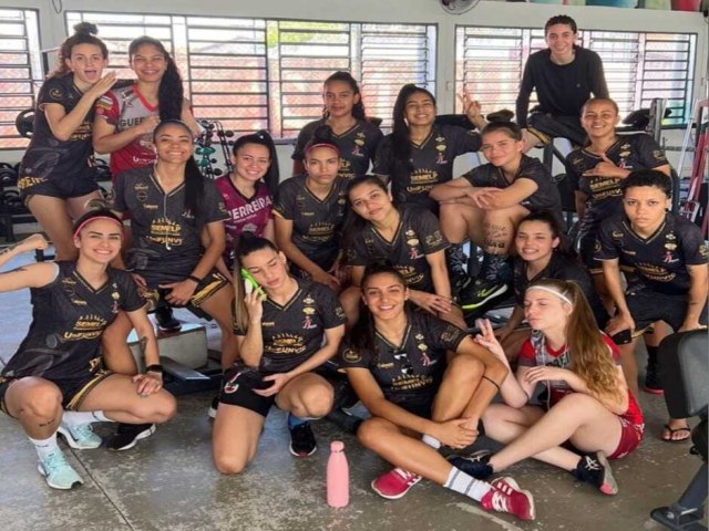 Futsal feminino de Pinda enfrenta Taboo em busca de final do estadual adulto