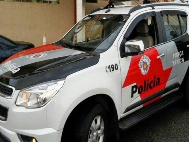 Homem  preso pela Polcia Militar aps agredir a mulher a socos e pontaps em So Sebastio