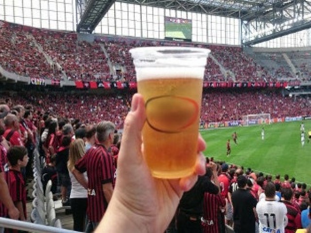 Catar e Fifa probem venda de bebidas alcolicas em estdios na Copa