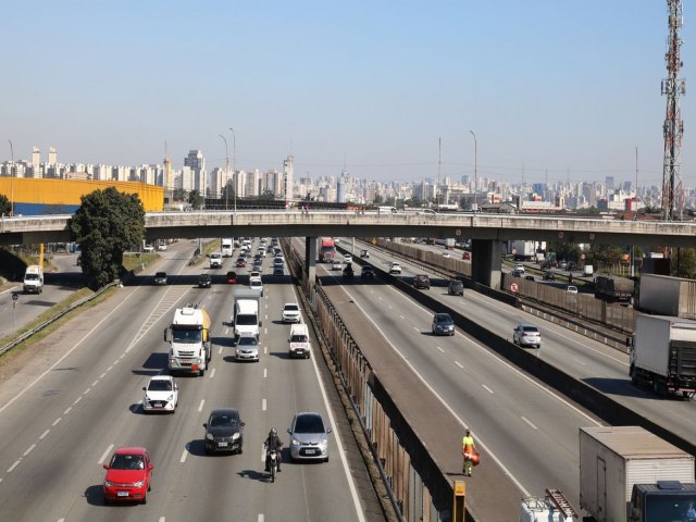 Auxlios Caminhoneiro e Taxista sero pagos hoje