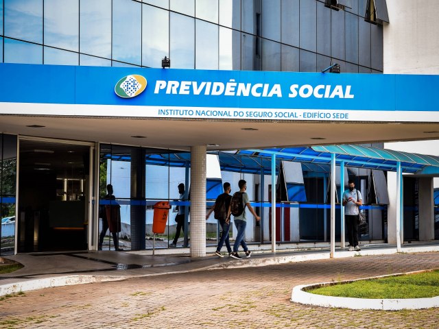 INSS paga aposentadorias de novembro nesta quinta