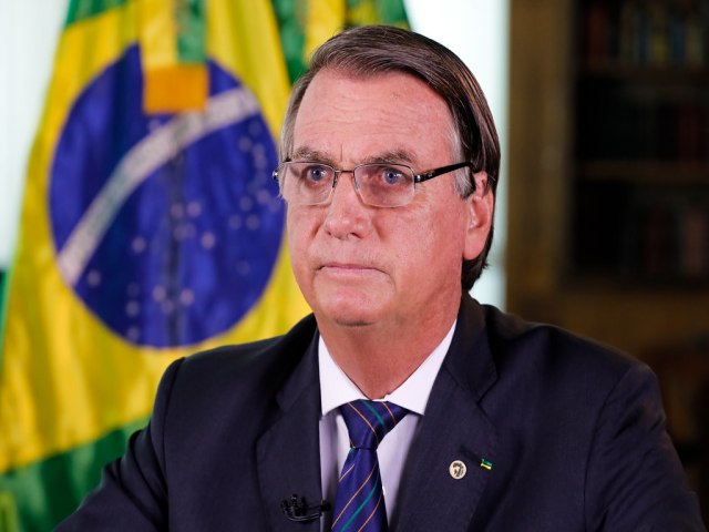 Jair Bolsonaro no passar a faixa presidencial para Lula