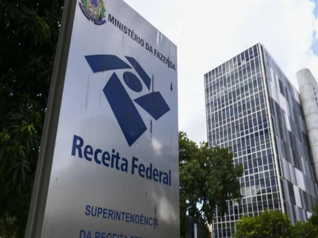 Receita Federal abre concurso com salrios de at R$ 21 mil