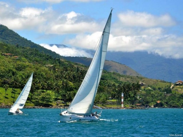 Tradicional regata Caipirinhas Cup rene velejadores em Ilhabela neste sbado