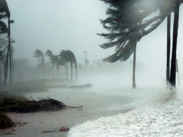 Defesa Civil alerta para ventos de 74 km/h e alto acumulado de chuvas