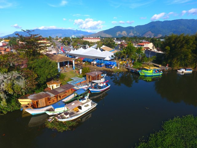 Homem morre atingido por raio quando pescava em rio de Caraguatatuba