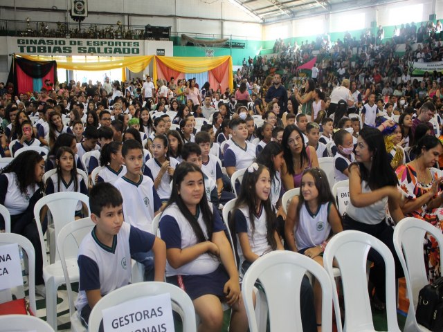 Prefeitura de Pinda realiza cerimnia comemorativa  formatura de mais de 1700 alunos dos quintos anos da Rede Municipal