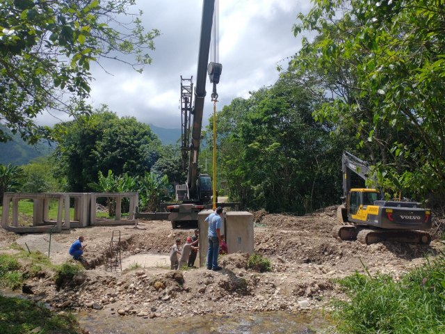 Obras em ponte no Ribeiro Grande entram na fase de aterro da cabeceira