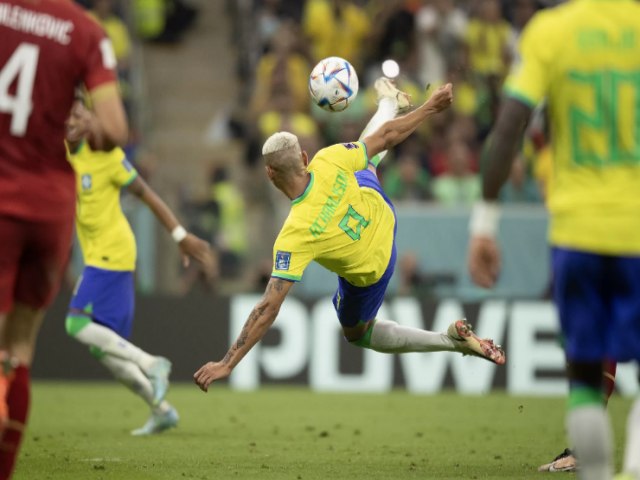 Voleio de Richarlison contra a Srvia  eleito o gol mais bonito da Copa do Catar